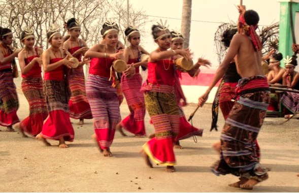 Tari Kebelai Seni Hiburan Dari Nusa Tenggara Timur